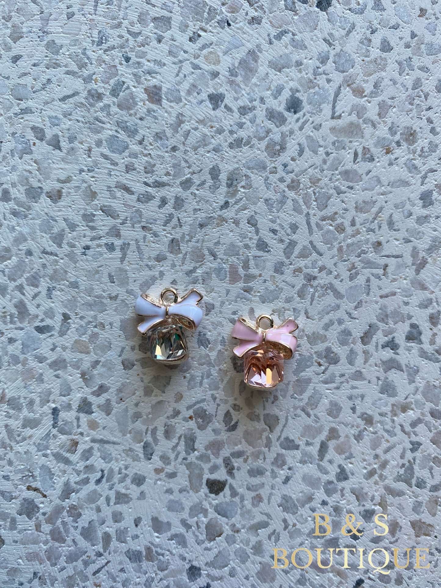 Bow with stone