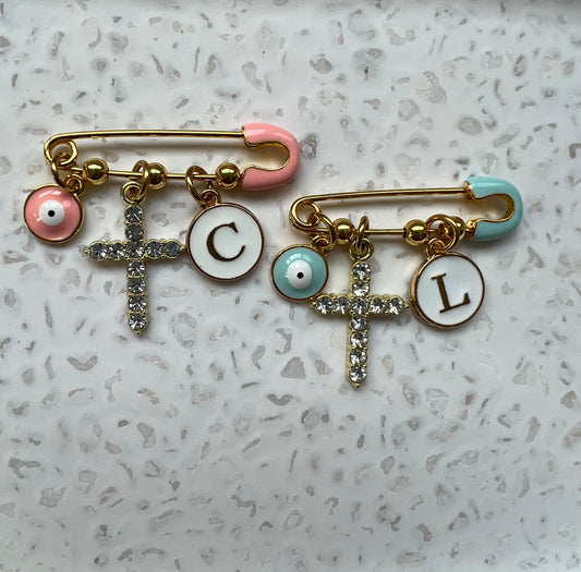 Baby Diamond Cross Pin